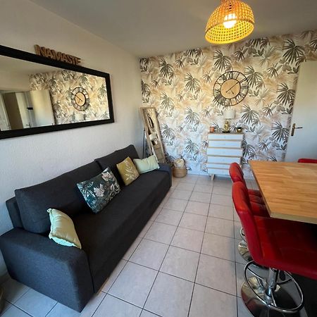 Апартаменти Joli T2/ Tram/ Clim/ Parking/ Wifi/ Piscine Монпельє Екстер'єр фото