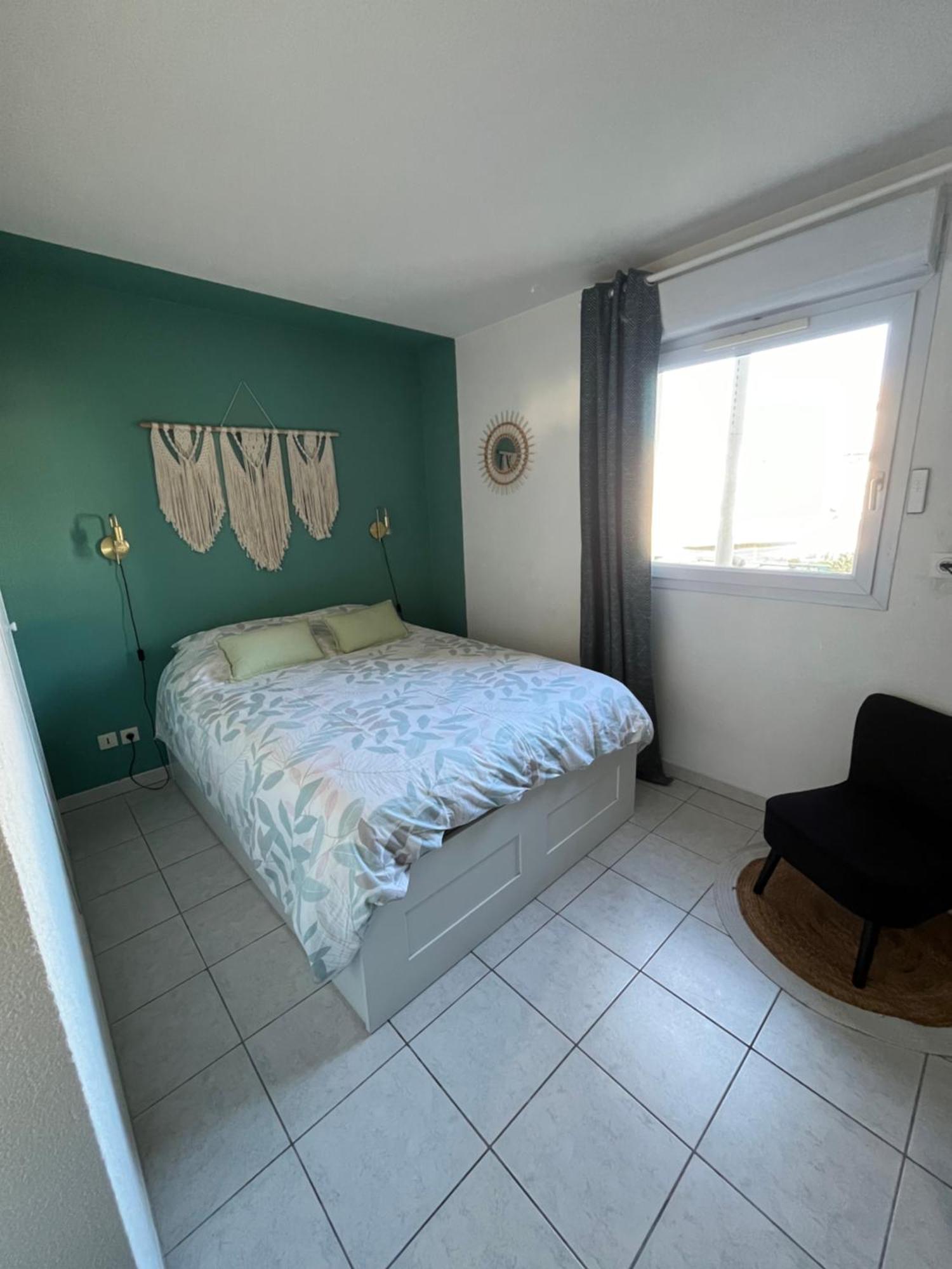 Апартаменти Joli T2/ Tram/ Clim/ Parking/ Wifi/ Piscine Монпельє Екстер'єр фото