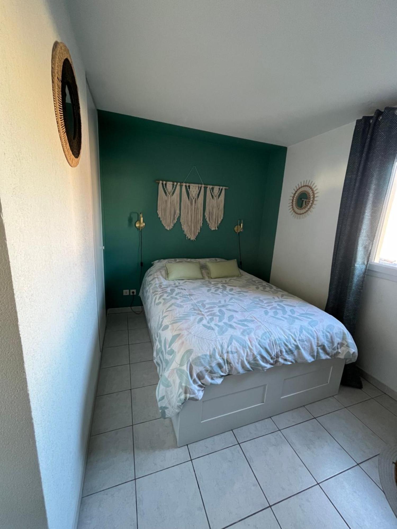 Апартаменти Joli T2/ Tram/ Clim/ Parking/ Wifi/ Piscine Монпельє Екстер'єр фото